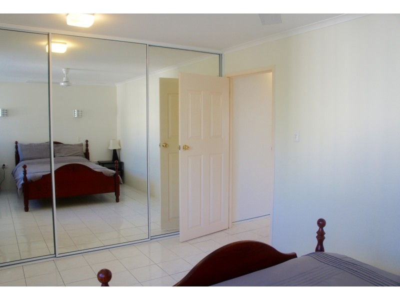 10/11-13 Pioneer Street, Manoora QLD 4870