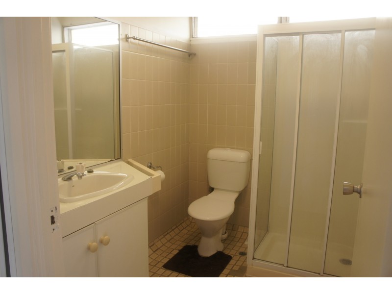 10/11-13 Pioneer Street, Manoora QLD 4870