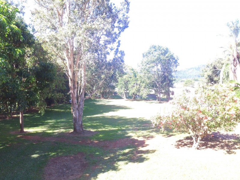 49 Robb Road, Redlynch QLD 4870