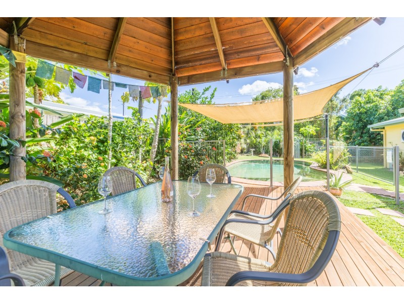 11 Mahab Street, Kewarra Beach QLD 4879