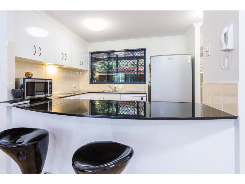 4/16-20 Ray St, Yorkeys Knob QLD 4878