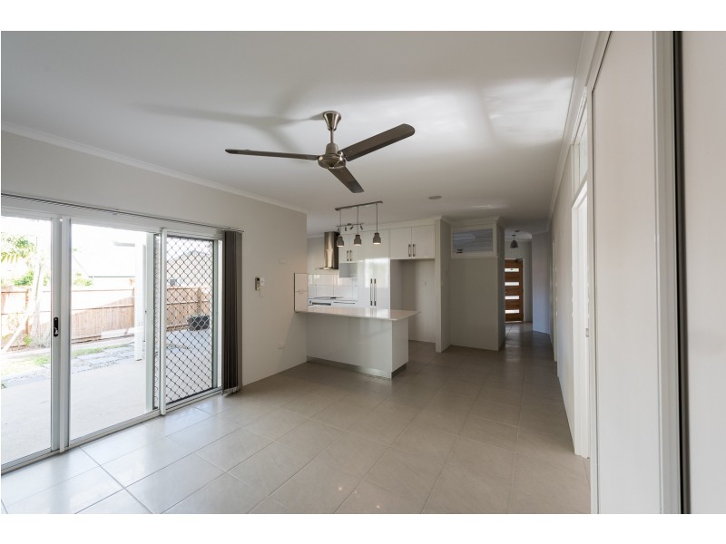 28 Lamb Street, Smithfield QLD 4878