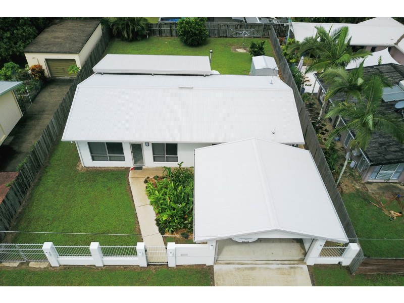 21 Debbie St, Trinity Park QLD 4879