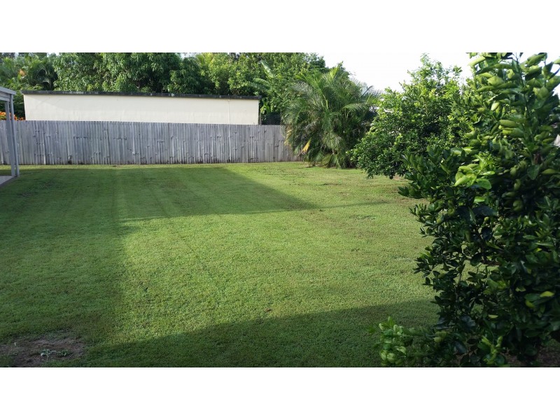 21 Debbie St, Trinity Park QLD 4879