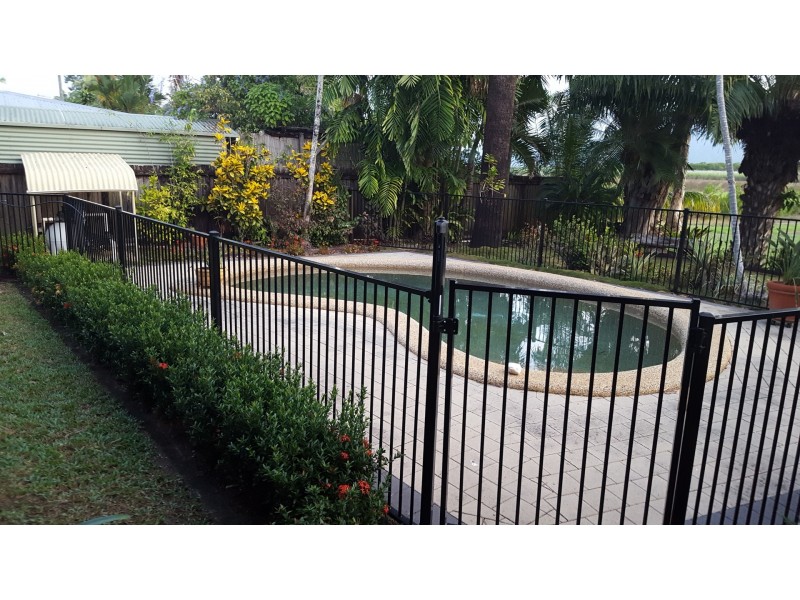 11 Margo Street, Yorkeys Knob QLD 4878