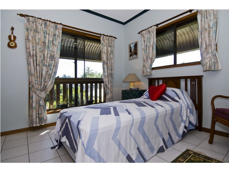 11 Margo Street, Yorkeys Knob QLD 4878