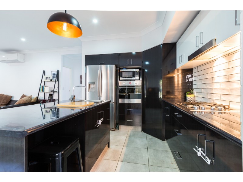 25 Starboard St, Trinity Beach QLD 4879