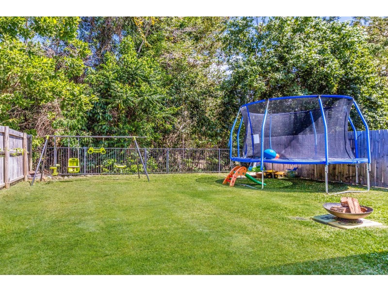 25 Starboard St, Trinity Beach QLD 4879