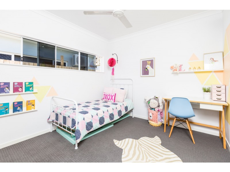 25 Starboard St, Trinity Beach QLD 4879