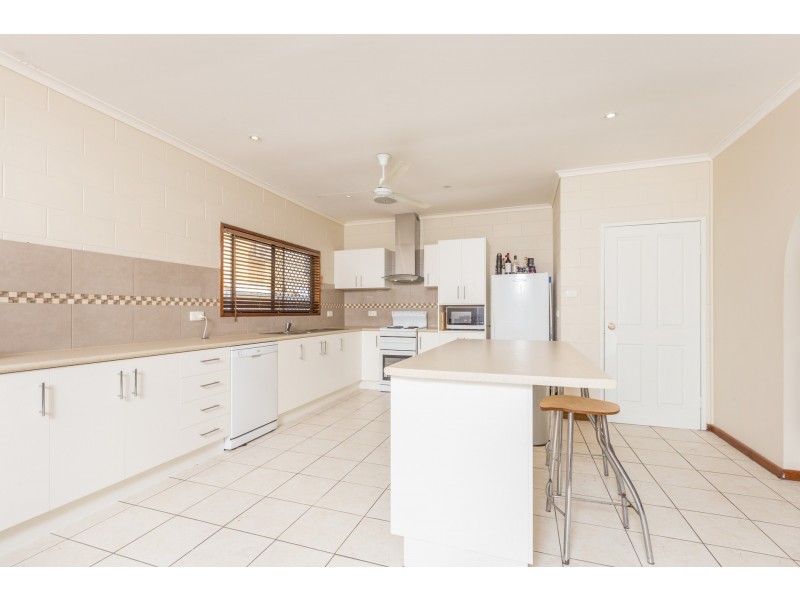 519 Varley St, Yorkeys Knob QLD 4878