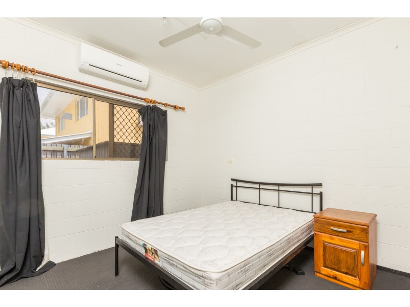 519 Varley St, Yorkeys Knob QLD 4878