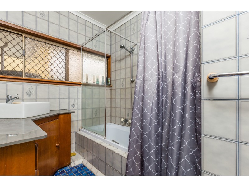 519 Varley St, Yorkeys Knob QLD 4878