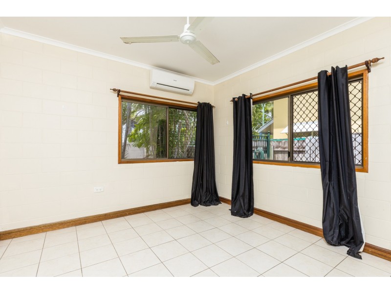 519 Varley St, Yorkeys Knob QLD 4878