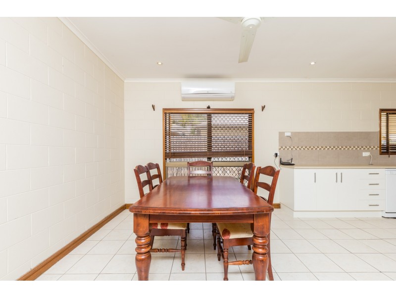 519 Varley St, Yorkeys Knob QLD 4878
