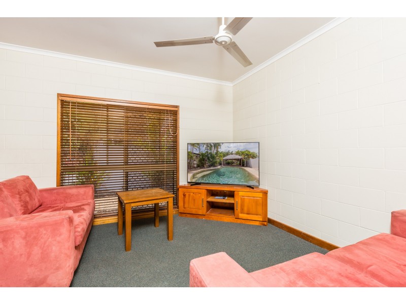 519 Varley St, Yorkeys Knob QLD 4878