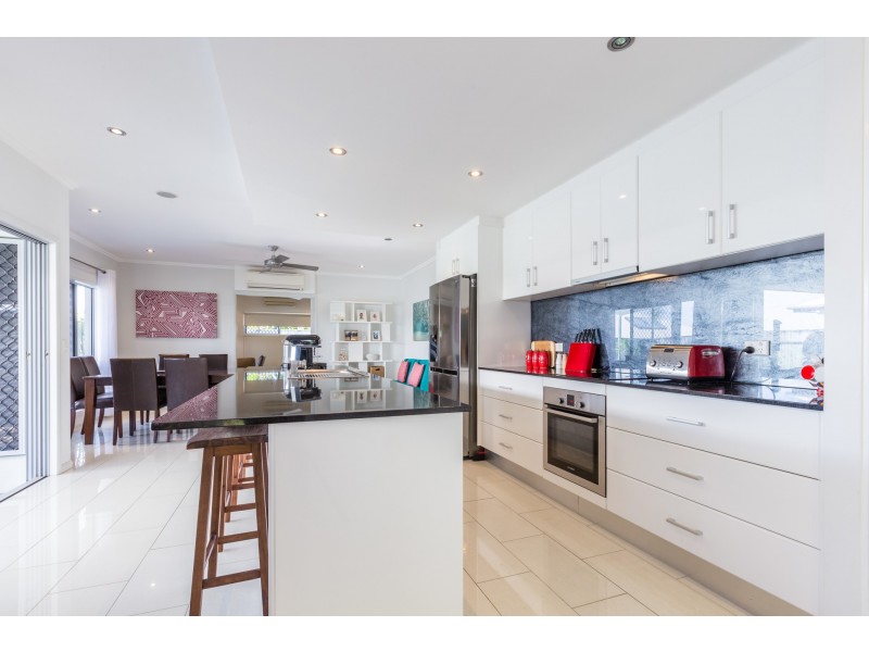 9 Bowline Close, Trinity Beach QLD 4879