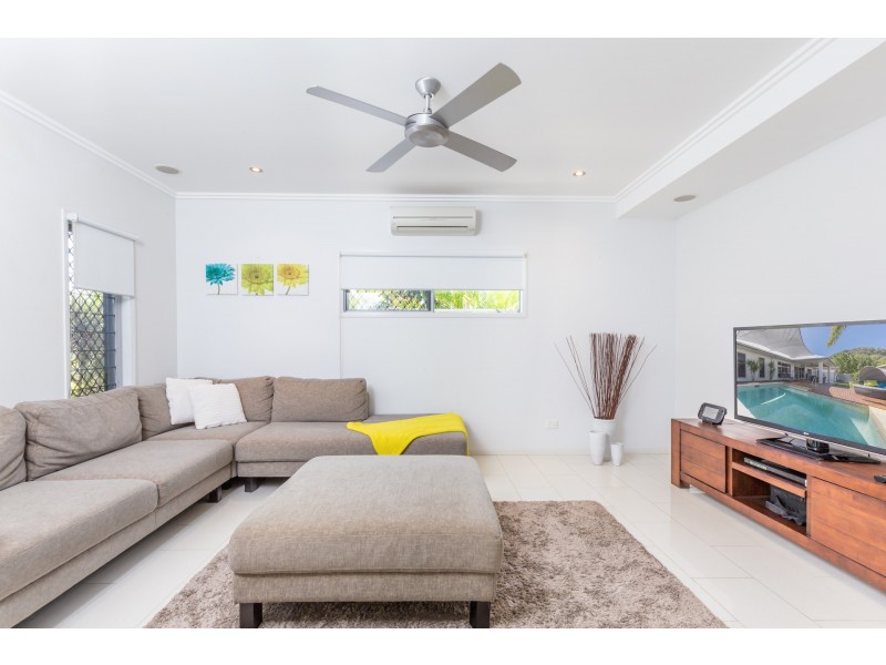 9 Bowline Close, Trinity Beach QLD 4879