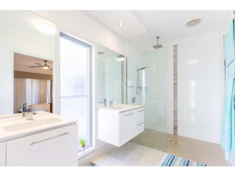 9 Bowline Close, Trinity Beach QLD 4879