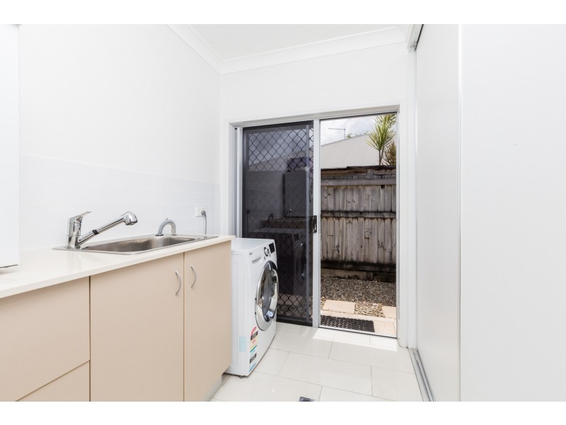 9 Bowline Close, Trinity Beach QLD 4879