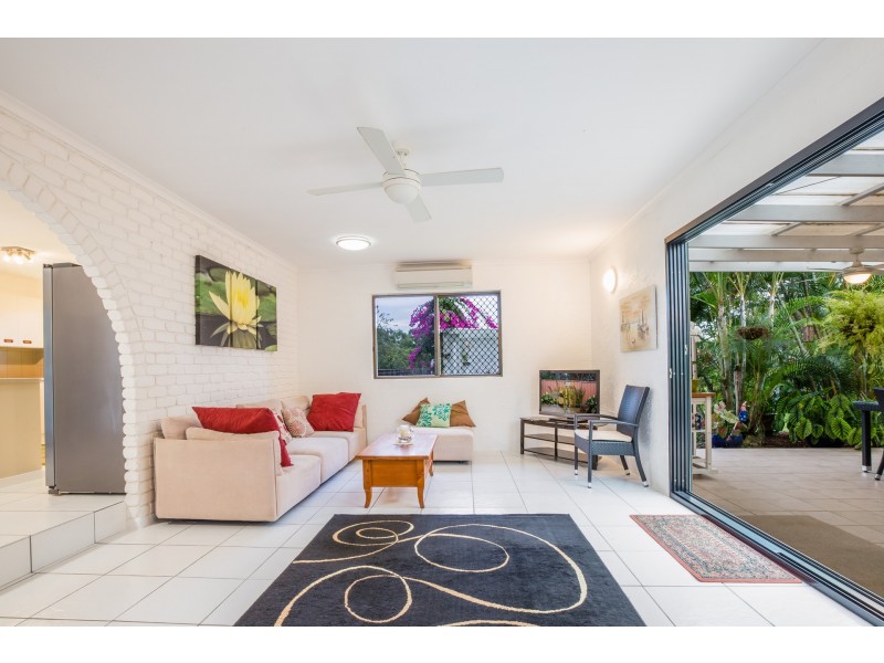 13 Trochus Close, Trinity Beach QLD 4879