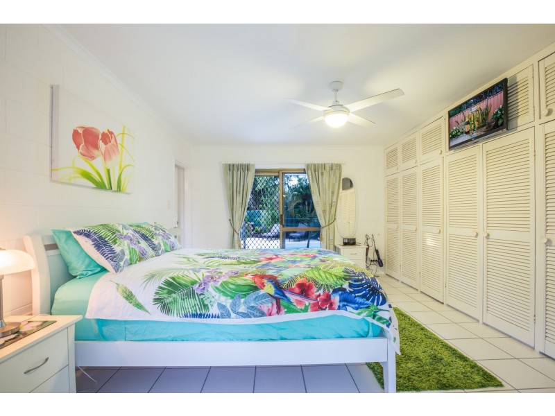 13 Trochus Close, Trinity Beach QLD 4879