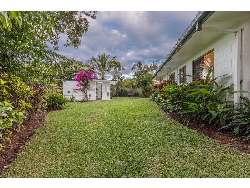 13 Trochus Close, Trinity Beach QLD 4879