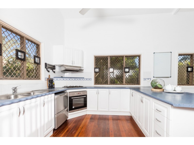 9 Quadrio Cresent, Brinsmead QLD 4870