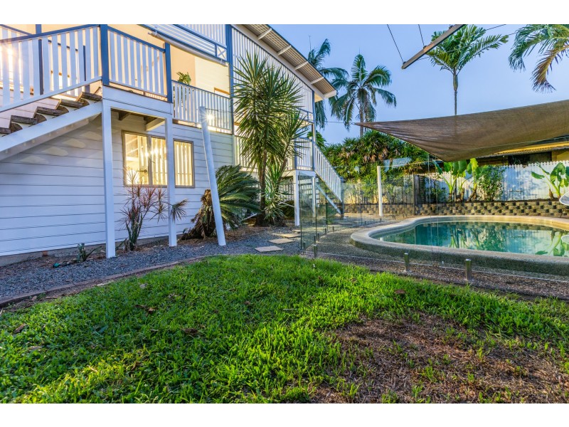 9 Quadrio Cresent, Brinsmead QLD 4870