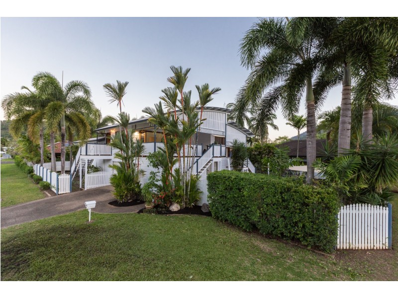 9 Quadrio Cresent, Brinsmead QLD 4870