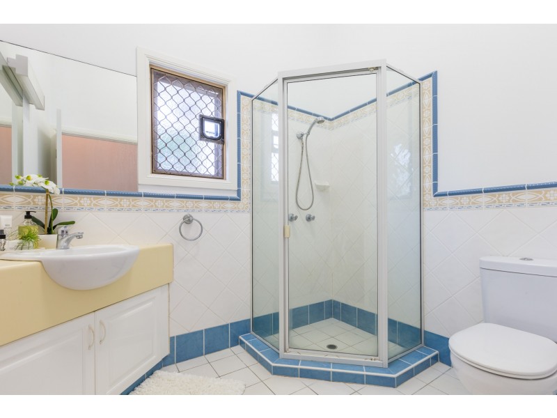 9 Quadrio Cresent, Brinsmead QLD 4870