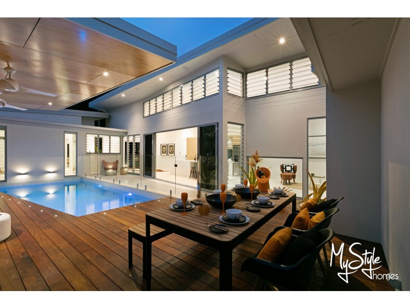 1 Litara Court, Palm Cove QLD 4879