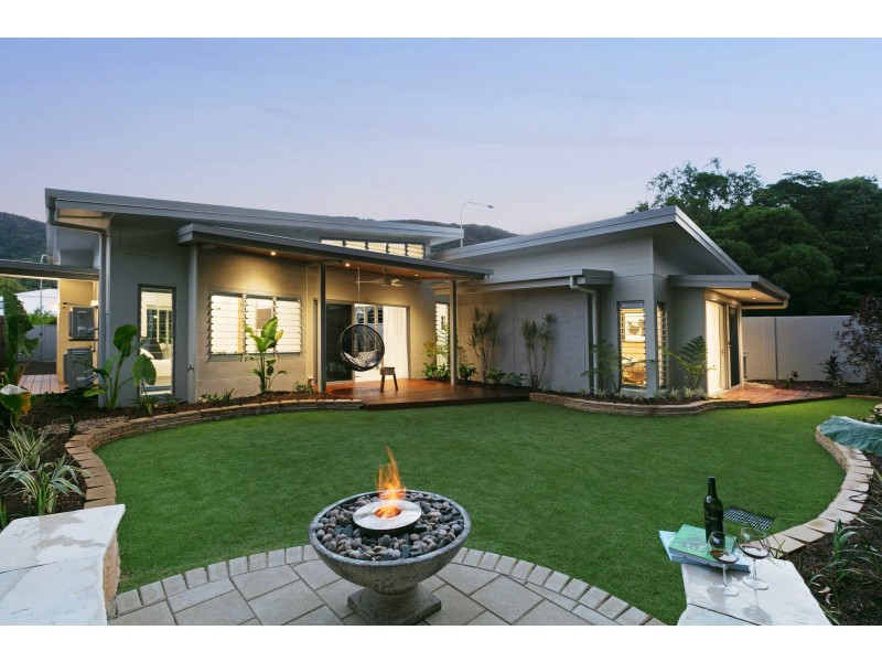 1 Litara Court, Palm Cove QLD 4879
