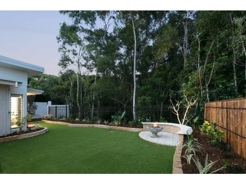 1 Litara Court, Palm Cove QLD 4879