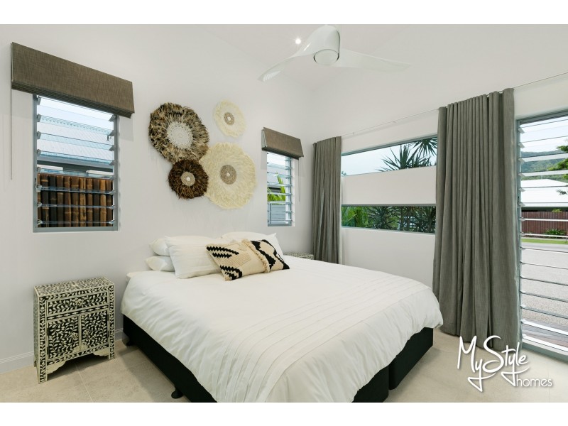 1 Litara Court, Palm Cove QLD 4879