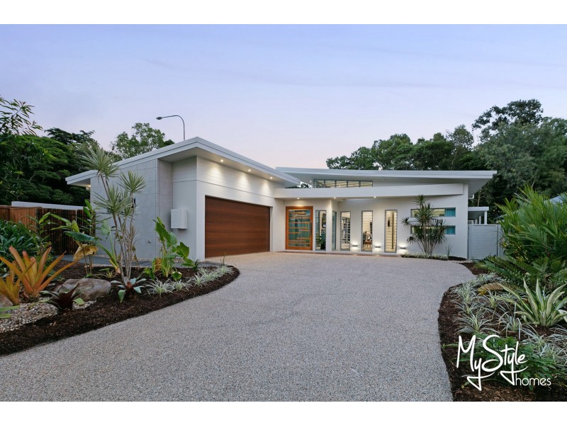 1 Litara Court, Palm Cove QLD 4879