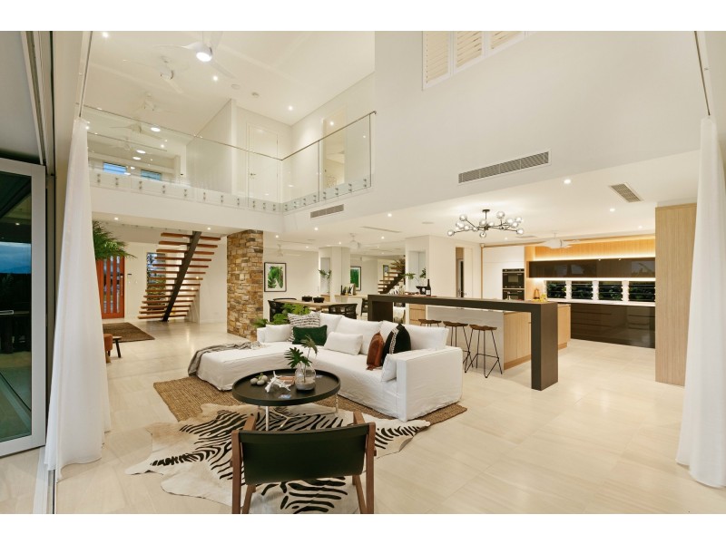 6 Castleton Enterance, Smithfield QLD 4878
