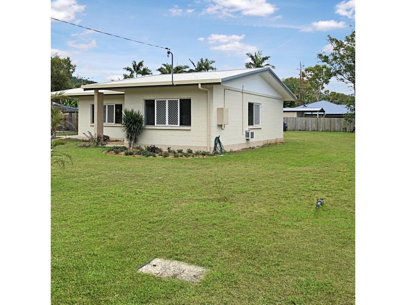 6 Napier St, Trinity Park QLD 4879