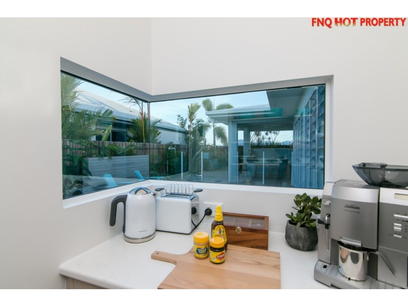 10 Castleton Entrance, Smithfield QLD 4878