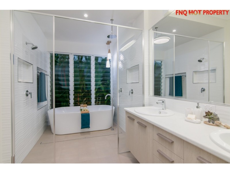 10 Castleton Entrance, Smithfield QLD 4878