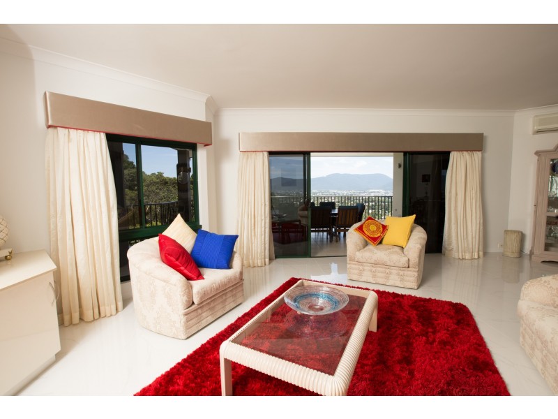 3 Richmond Court, Mooroobool QLD 4870