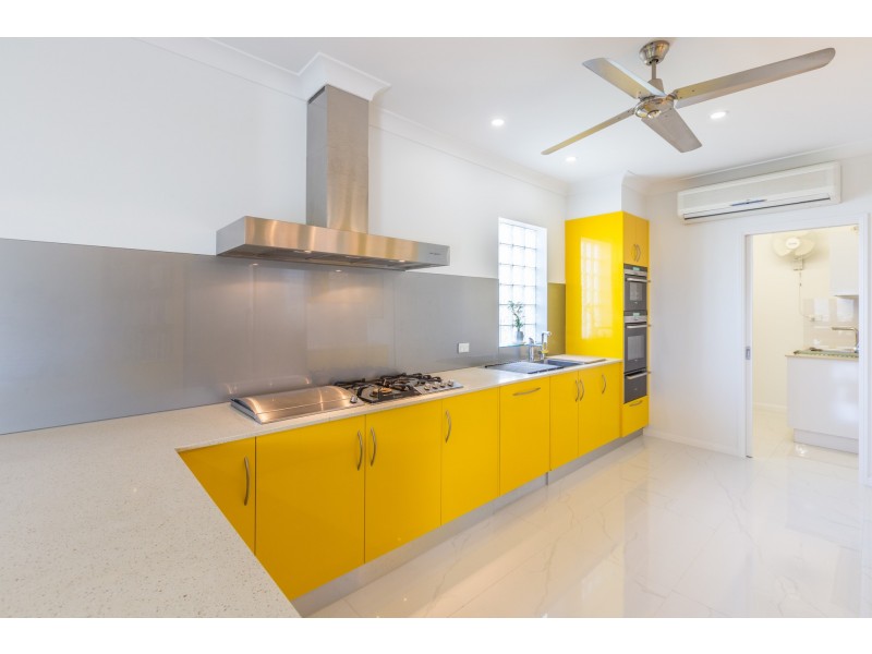 3 Richmond Court, Mooroobool QLD 4870