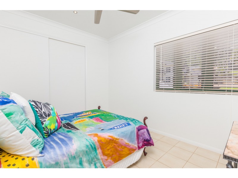 3 Richmond Court, Mooroobool QLD 4870
