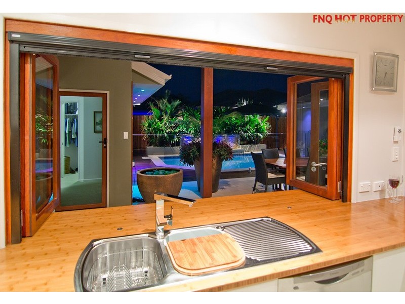 48  Iridescent Close, Trinity Park QLD 4879