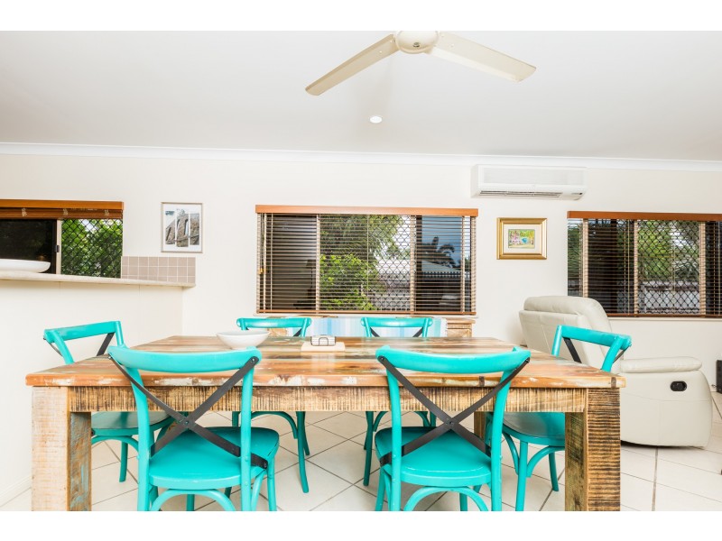 1 Cable Close, Kewarra Beach QLD 4879