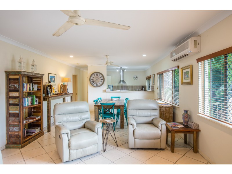 1 Cable Close, Kewarra Beach QLD 4879