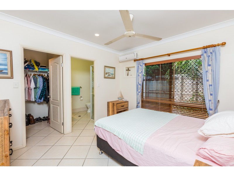 1 Cable Close, Kewarra Beach QLD 4879