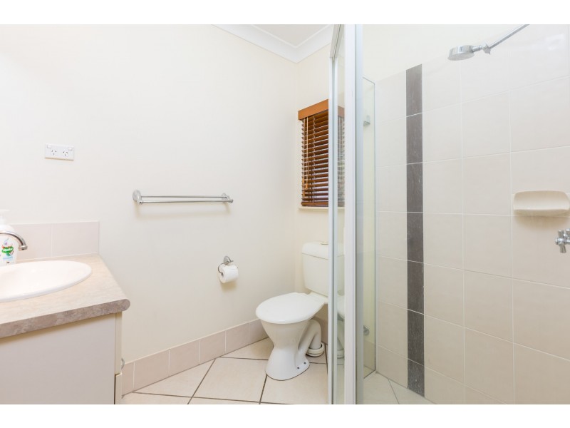 1 Cable Close, Kewarra Beach QLD 4879
