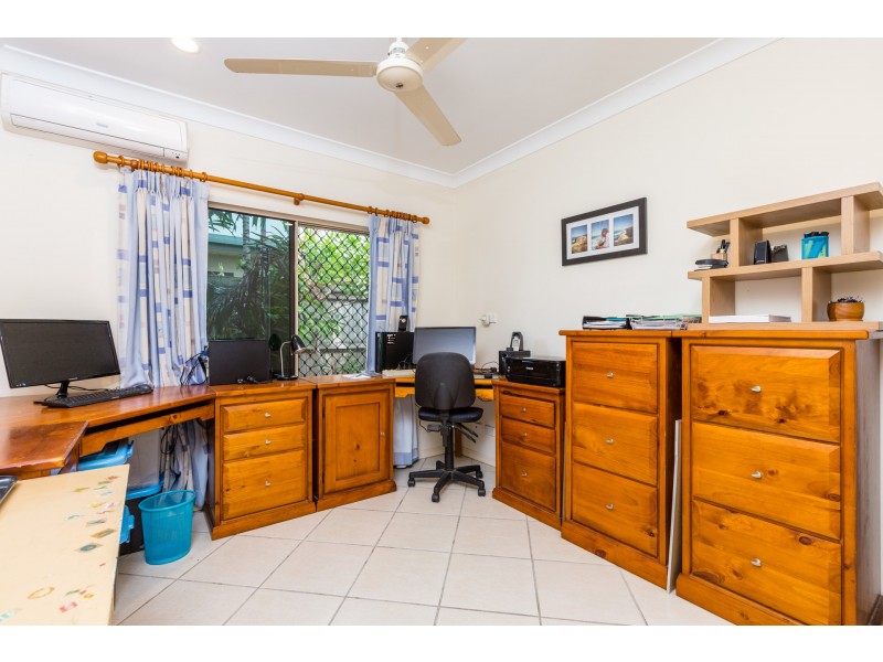 1 Cable Close, Kewarra Beach QLD 4879