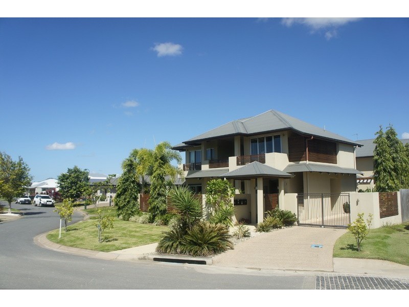 1/110 HARBOUR DRIVE, Trinity Park QLD 4879