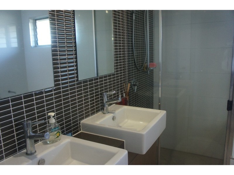 1/110 HARBOUR DRIVE, Trinity Park QLD 4879